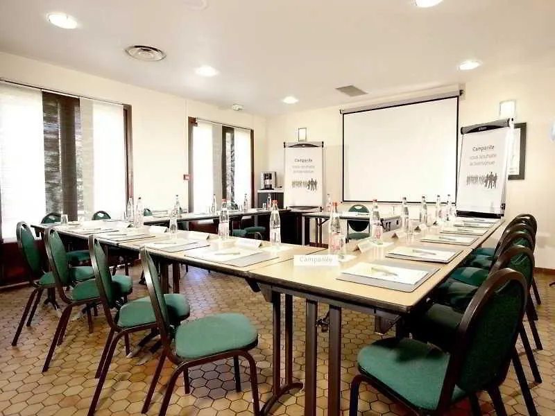 Kyriad Direct Marseille Est La Valentine La Penne-sur-Huveaune Hotel